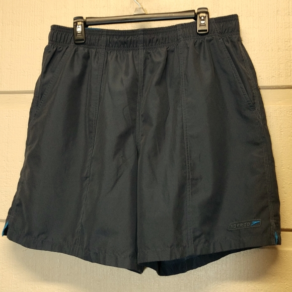 Speedo 38-40 swim trunks XL - Picture 1 of 6